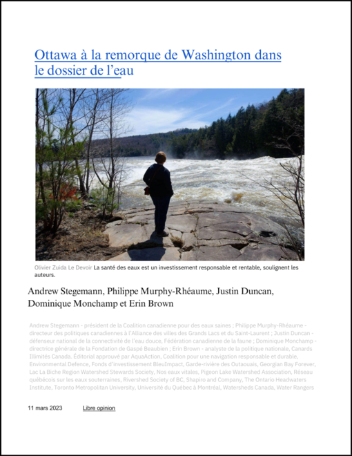 A person stands on a rock overlooking a river flowing through a forested area. French text above and below discusses Ottawas environmental stance, with names of various individuals and organizations involved in water issues. // Une personne se tient sur un rocher dominant une rivière qui traverse une région boisée. Le texte en français au-dessus et en dessous discute de la position environnementale dOttawa, avec les noms de diverses personnes et organisations impliquées dans les problèmes liés à leau.